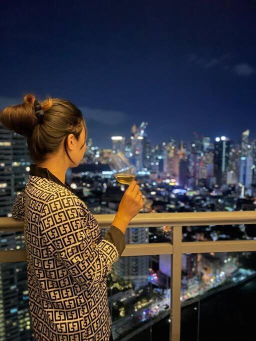 The Serene Escape Rockwell Makati City View 1Br Daire Manila Dış mekan fotoğraf