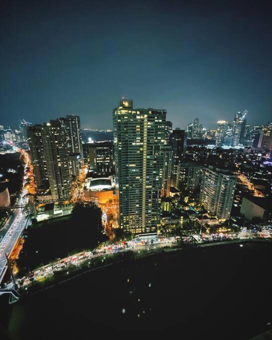 The Serene Escape Rockwell Makati City View 1Br Daire Manila Dış mekan fotoğraf