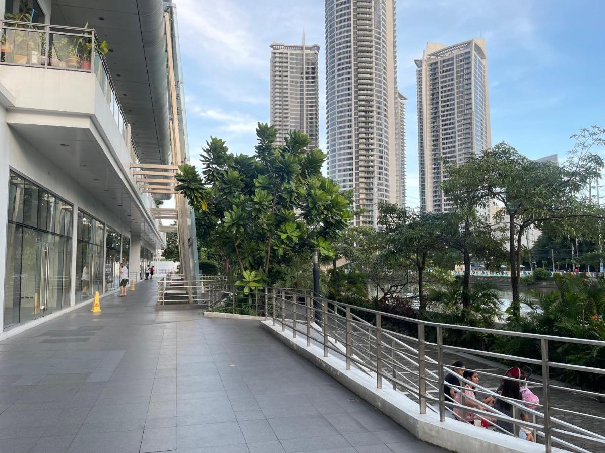 The Serene Escape Rockwell Makati City View 1Br Daire Manila Dış mekan fotoğraf