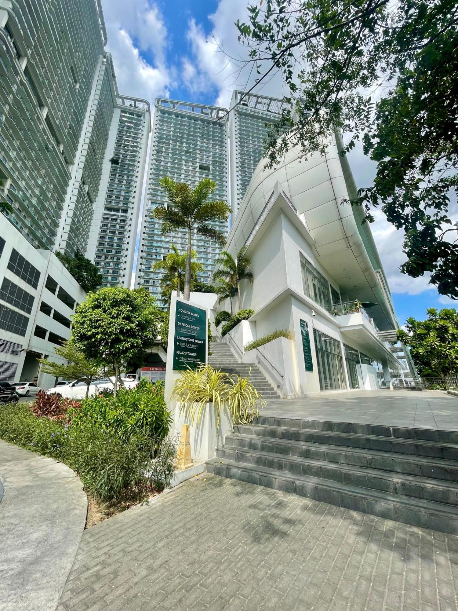 The Serene Escape Rockwell Makati City View 1Br Daire Manila Dış mekan fotoğraf